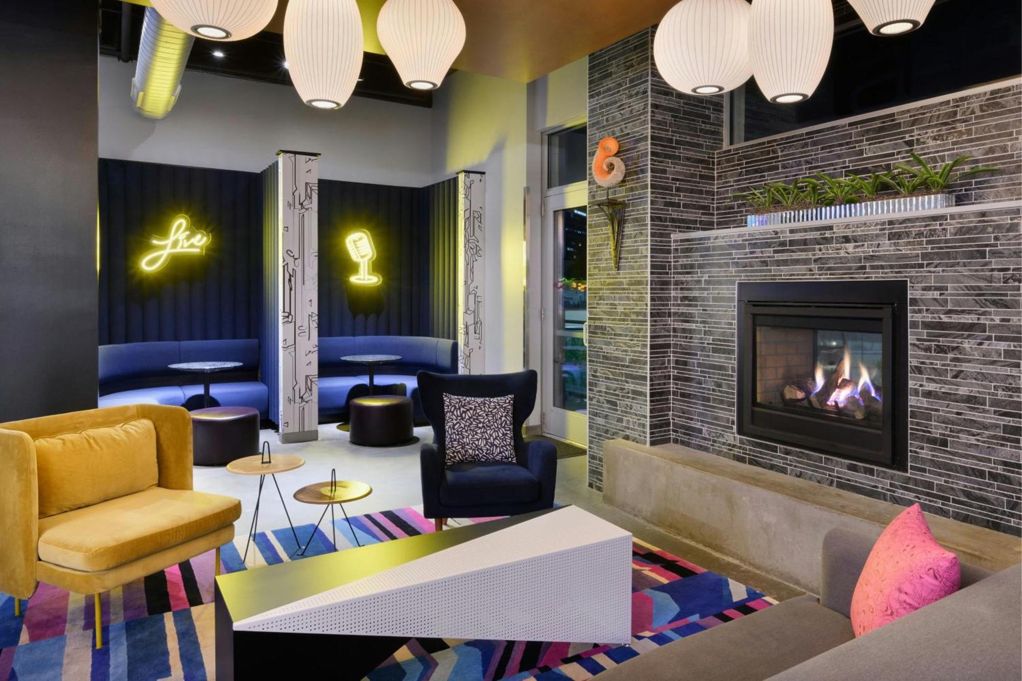 Aloft Greenville Downtown Exterior photo