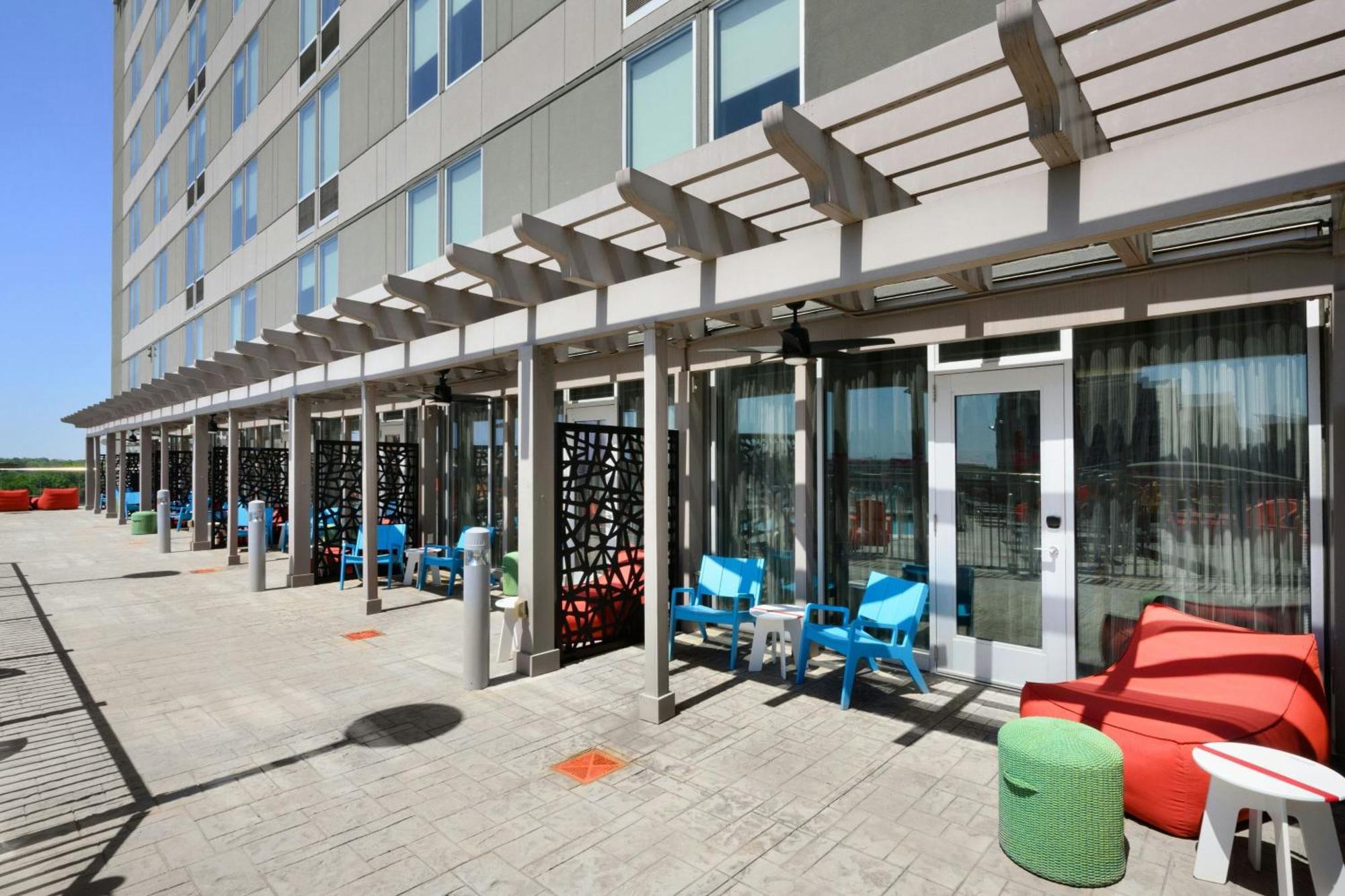 Aloft Greenville Downtown Exterior photo